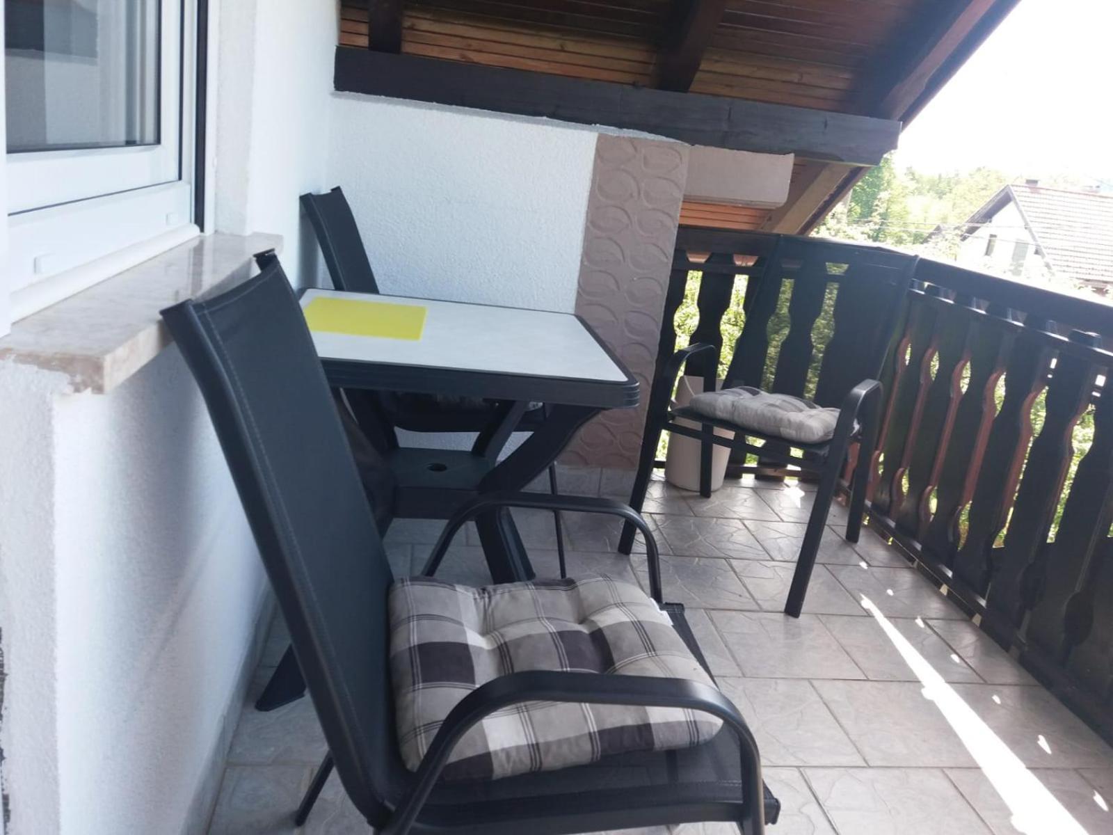 Guesthouse Tomas Catrnja Экстерьер фото