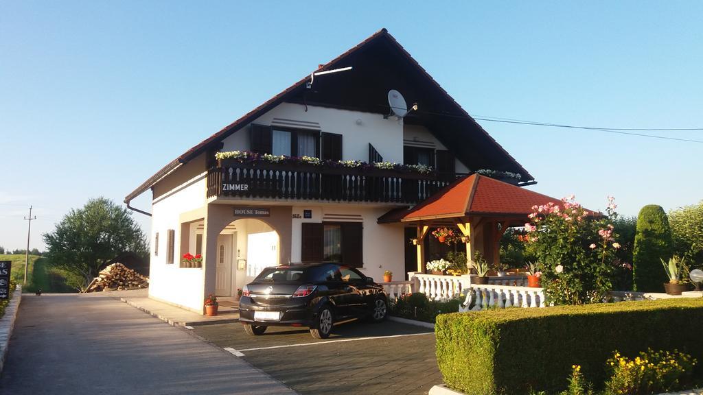 Guesthouse Tomas Catrnja Экстерьер фото