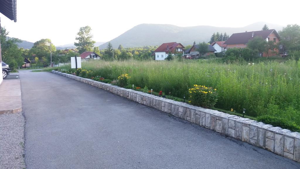 Guesthouse Tomas Catrnja Экстерьер фото