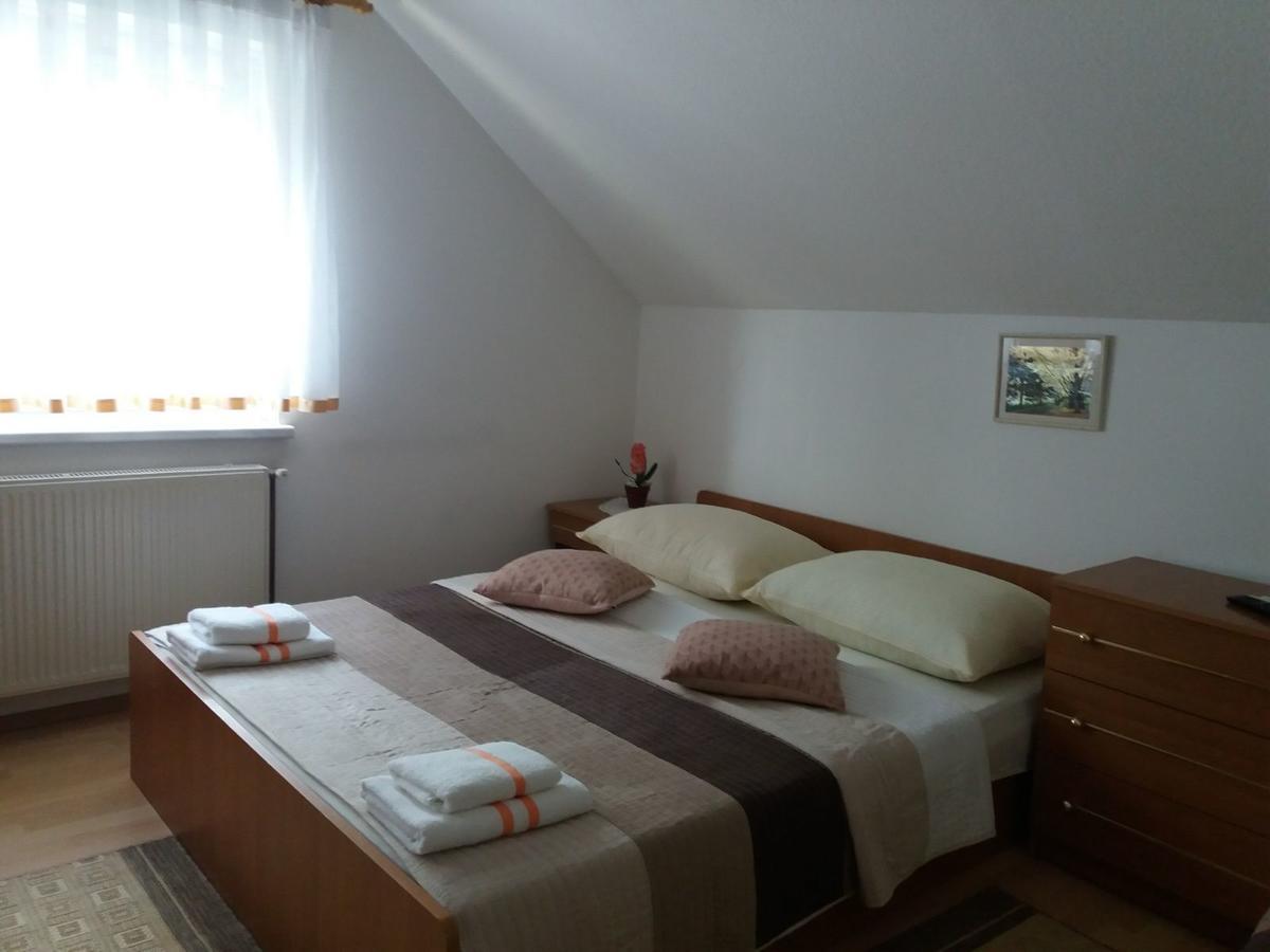 Guesthouse Tomas Catrnja Экстерьер фото